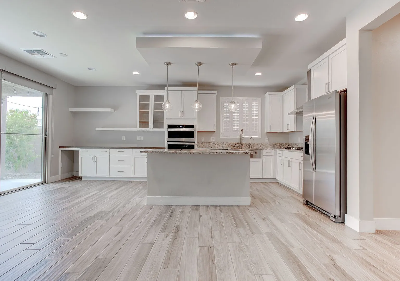 Stunning 4-Bedroom + Loft Home with Modern Upgrades in a Highly Desirable Neighborhood — Photo 2