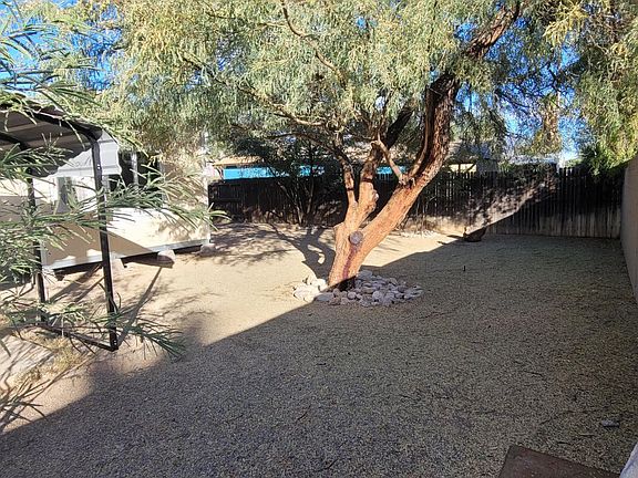 5th image of 260 E Pastime Rd