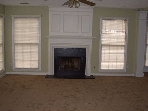 2nd image of 999 Briarleigh Ct