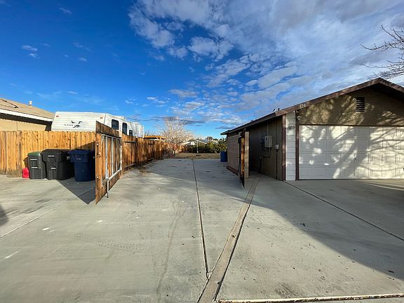 Front view - RV Driveway