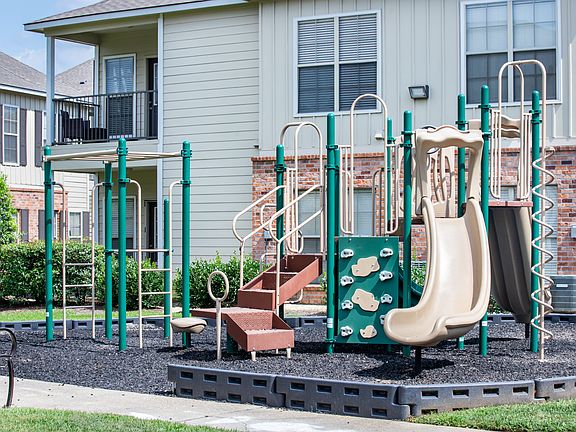 5th image of 13170 Dutchtown Point Ave #431