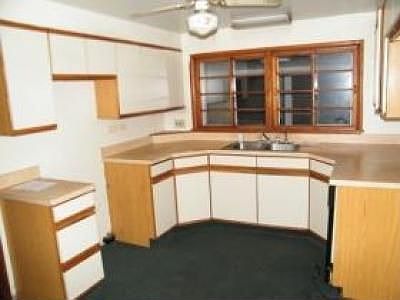 3rd image of 4865 Redwood Dr