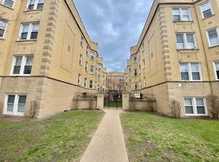 7401 N Ridge Blvd #2A, Chicago, IL 60645