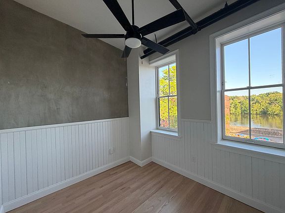 4th image of 38-42 Washington St #303