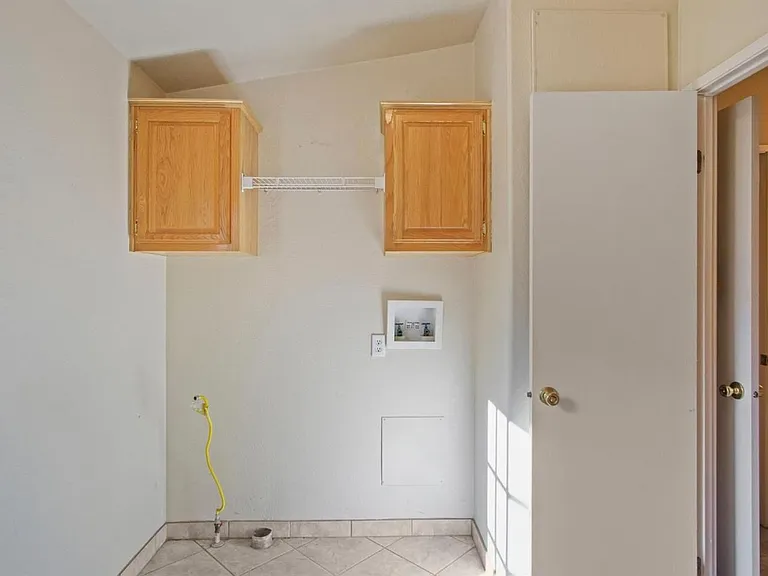 788 E Willow Ave — Photo 30