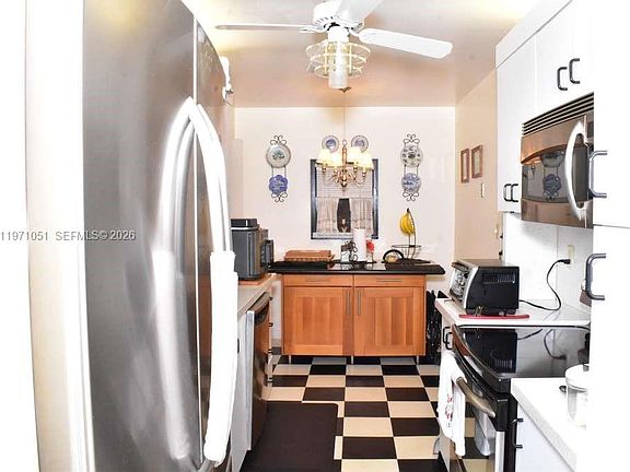 5th image of 1300 Saint Charles Pl APT 617