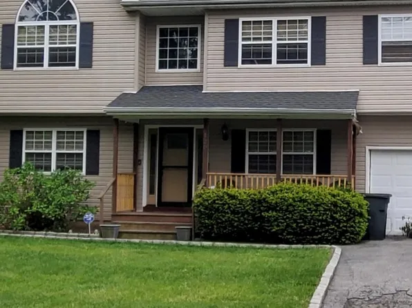 120 Cedar Drive, Bay Shore, NY 11706