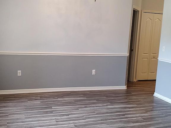 5th image of 885 Humphrey Blvd