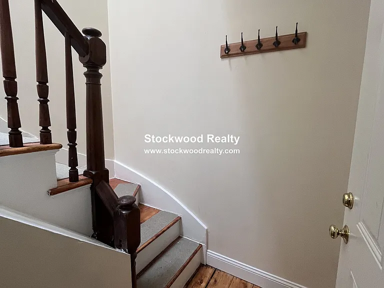 16 Gates St #3 — Photo 32
