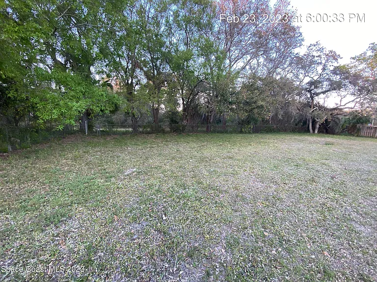 304 Darrow Ave — Photo 29