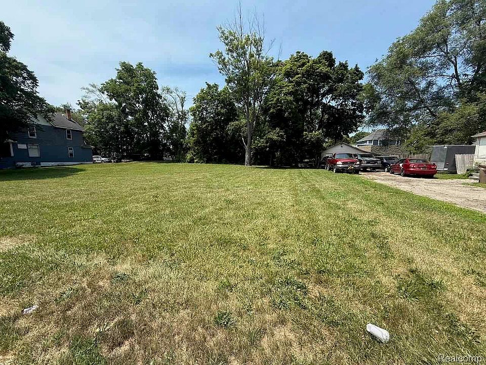 2nd image of 353 N Perry St