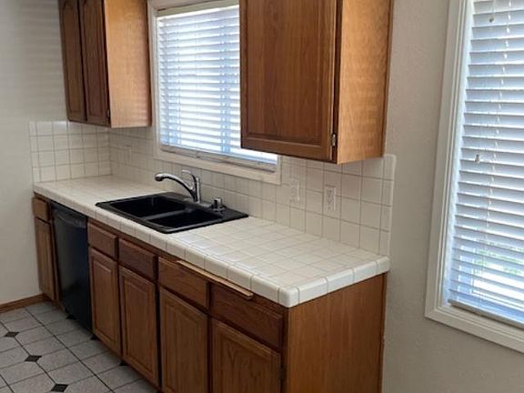 5th image of 4439 Ladoga Ave