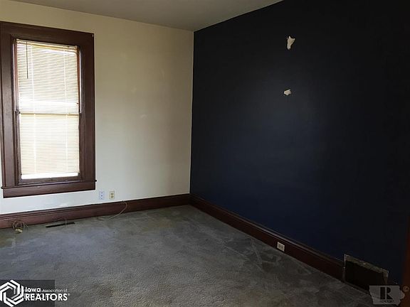 4th image of 1790 E Ave