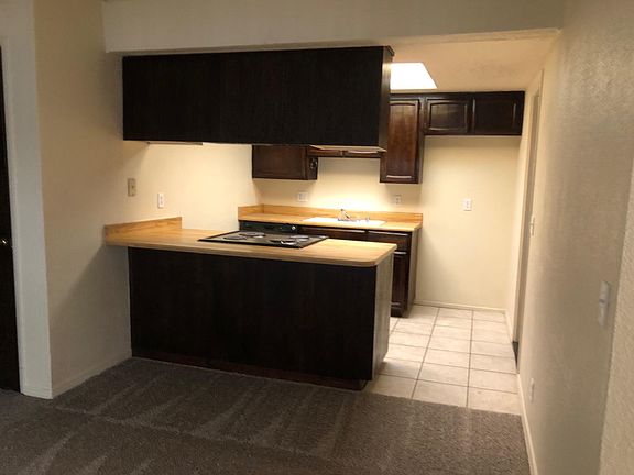 3rd image of 7457 Willowcreek Dr