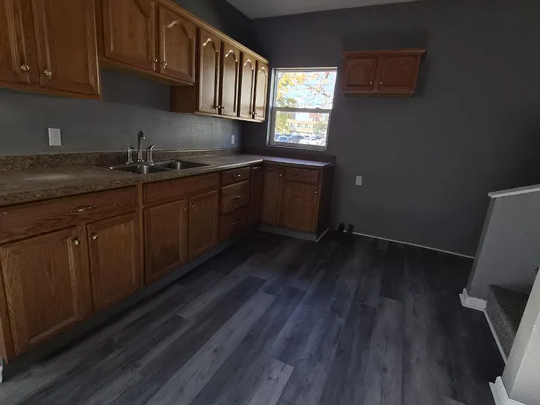 908 Mulberry St — Photo 3
