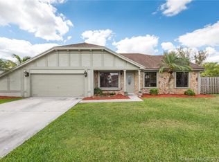 15932 E Wind Cir, Sunrise, FL 33326