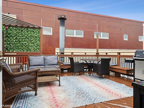 5th image of 2734 N Southport Ave APT C