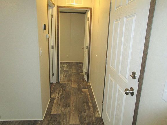4th image of 23625 Hickory Dr