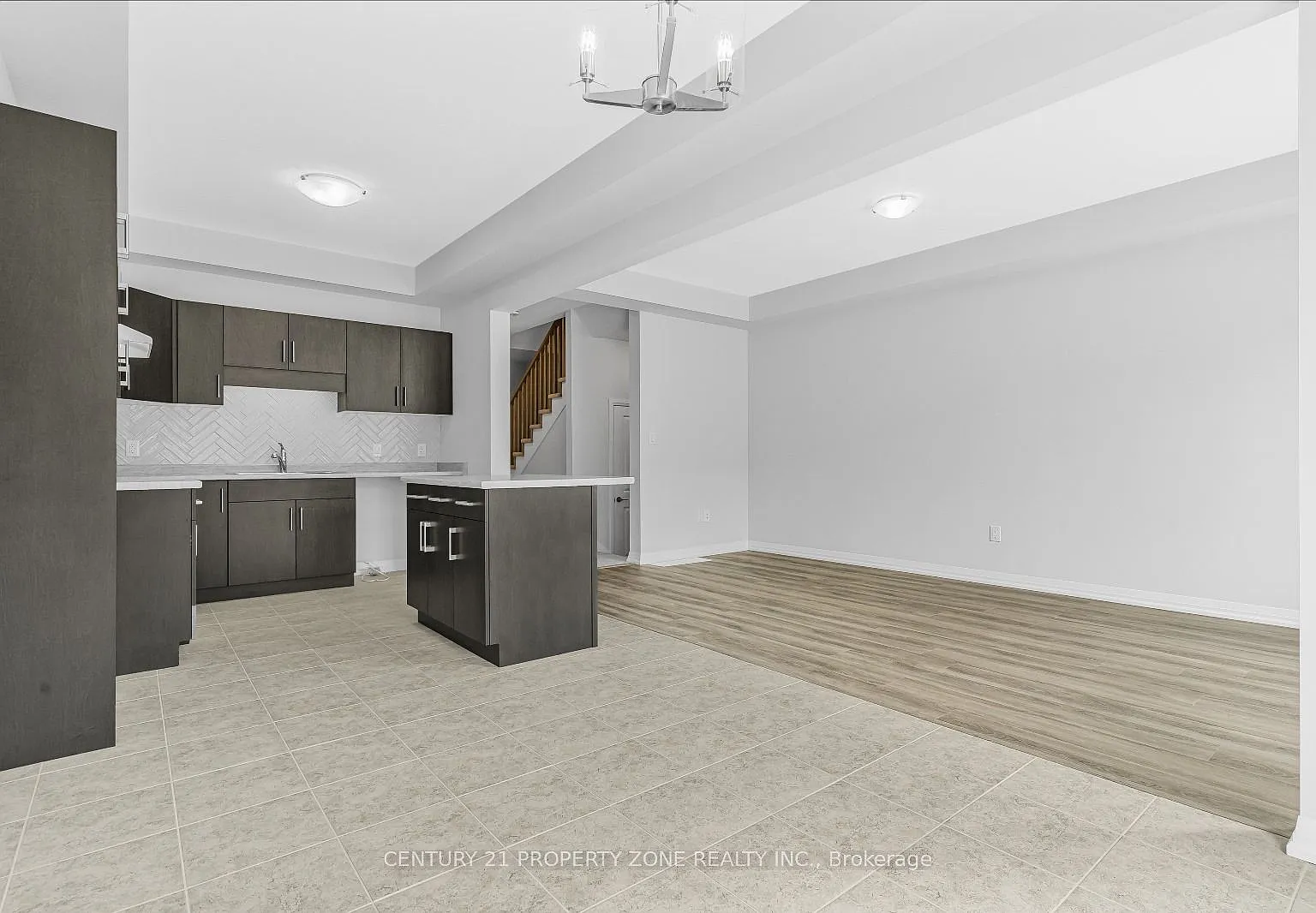 3 bed, $2,400 — Photo 2