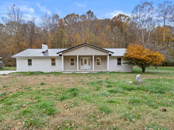 223 Sycamore Rd, Stanton, KY 40380