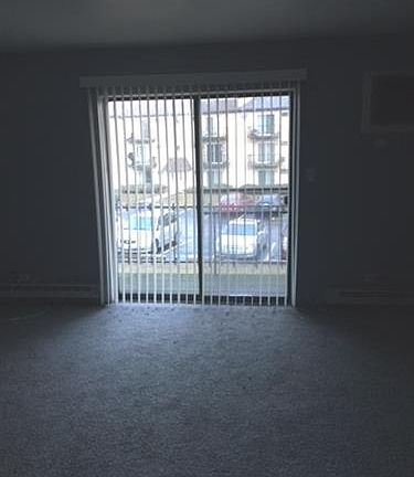 3rd image of 4030 Bonhill Dr Unit 2B
