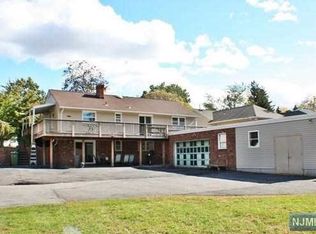 255 Forest Ave, Paramus, NJ 07652