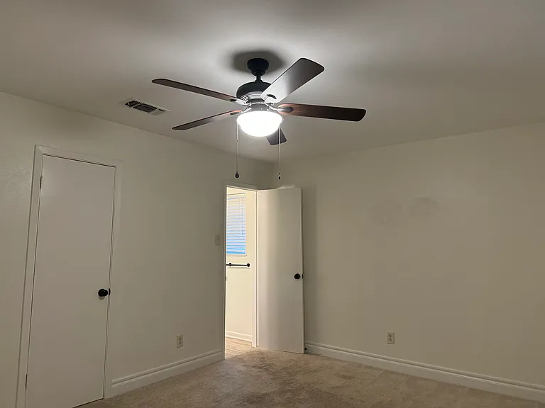 1302 Blueridge Pkwy — Photo 29