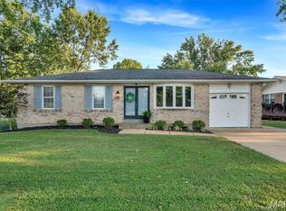 4436 Mattis Rd, Saint Louis, MO 63128