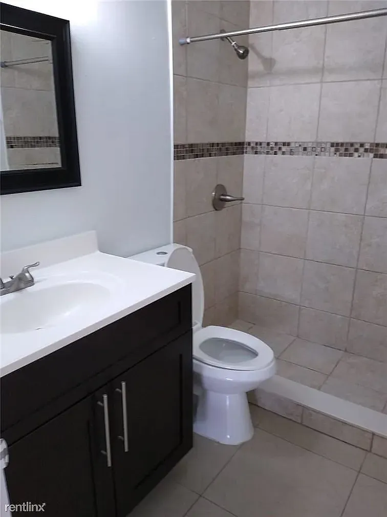 4 bed, 1680 sqft, $3,450 — Photo 4