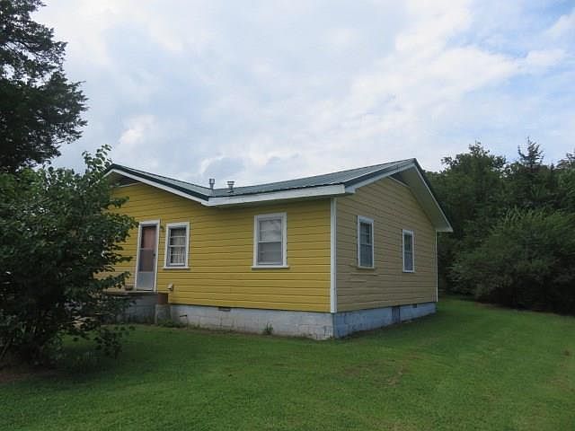2nd image of 18273 Boatright Ln