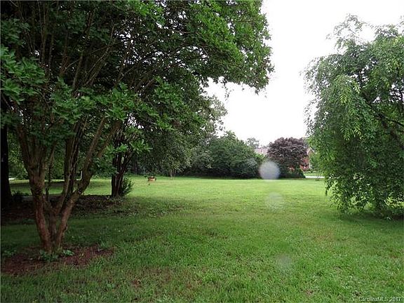 4th image of 341 Virginia Dr