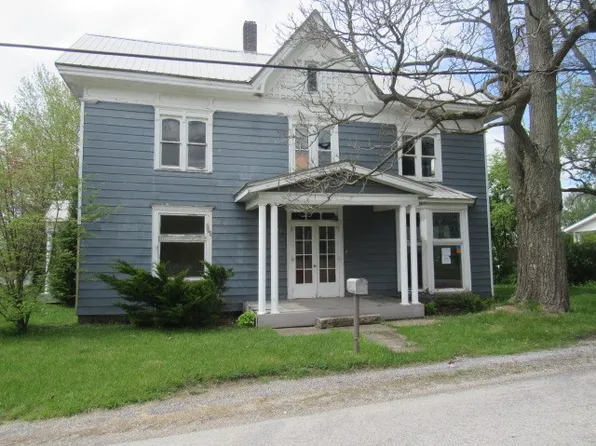 52 Pioneer Lake Rd, Commodore, PA 15729