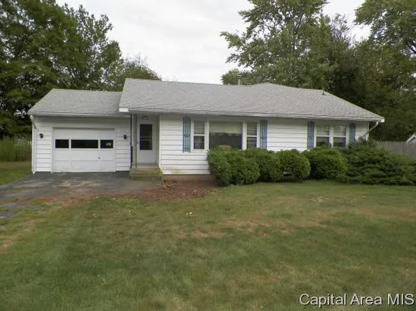 121 N Johnson St, Oneida, IL 61467