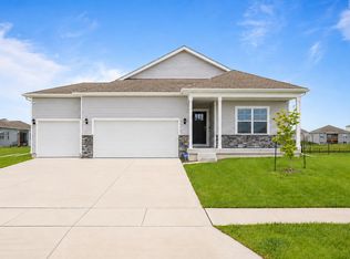 1317 NE 56th St, Ankeny, IA 50021