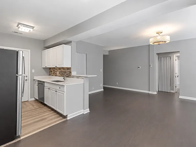 4423 N Lawndale Ave #1A — Photo 6
