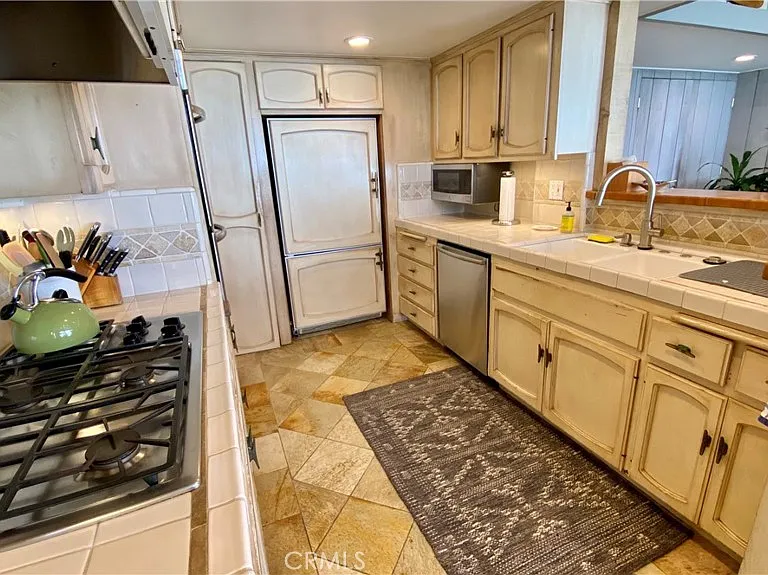 35721 Beach Rd — Photo 10