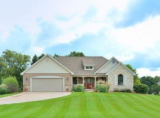 24151 Roadster Ct, Elkhart, IN 46516