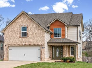 1084 Barnhill Rd, Clarksville, TN 37043