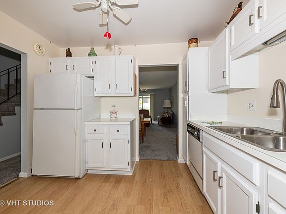 3rd image of 4 Kildeer Ct