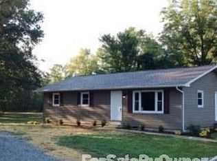 105 N 39th St, Herrin, IL 62948