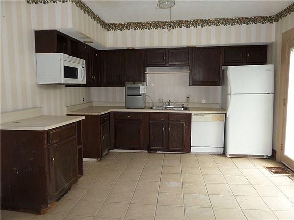2nd image of 536 N Madriver St