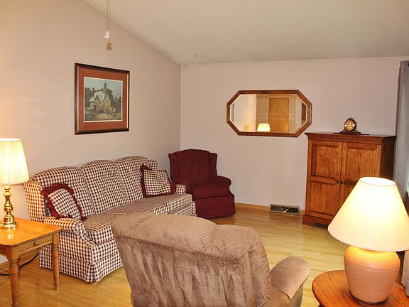 5th image of 3729 Manning St