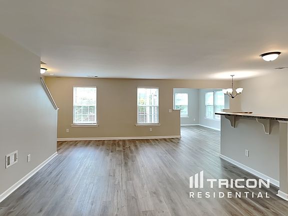 2nd image of 1312 Scarcroft Ln