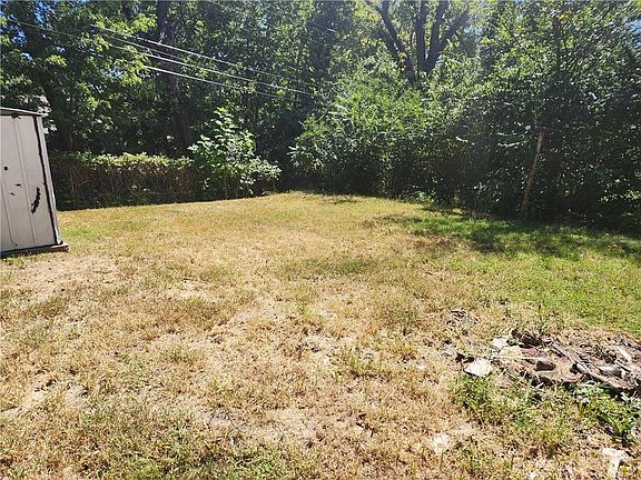 3rd image of 8027 Garfield Ave