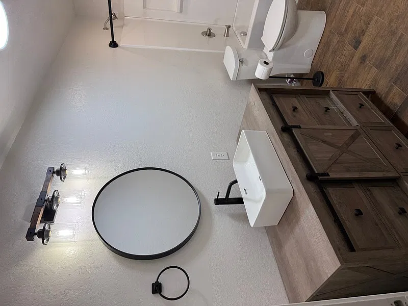 Charming 2BR, 1BA Single Family Home for Rent in Medford, OR - $1650/mo — Photo 3