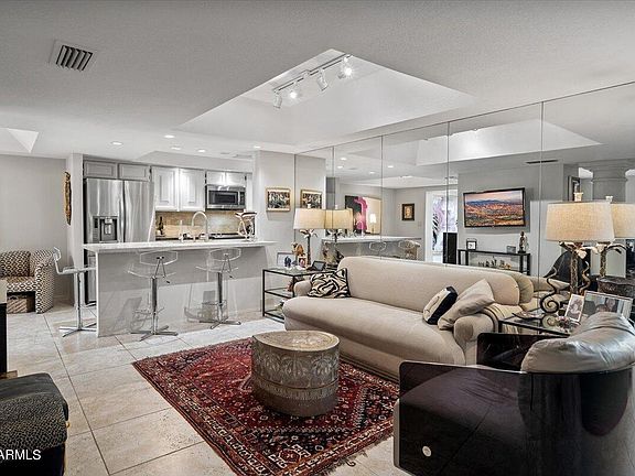 5th image of 8034 E Via Del Valle