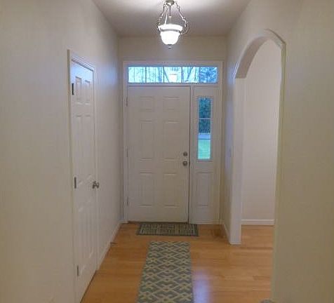 5th image of 19810 NE 99th Ct