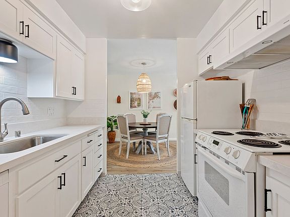5th image of 2727 Miradero Dr APT 205
