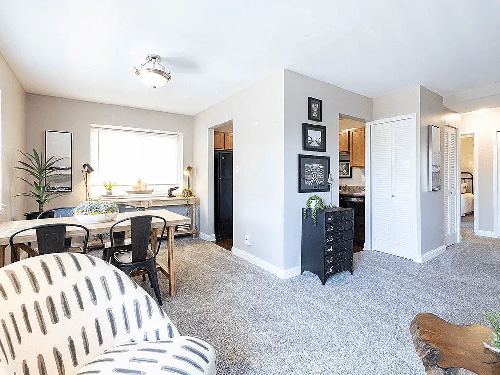 Westminster Apartments and Townhomes — Photo 3
