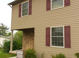 614 W King St, Chambersburg, PA